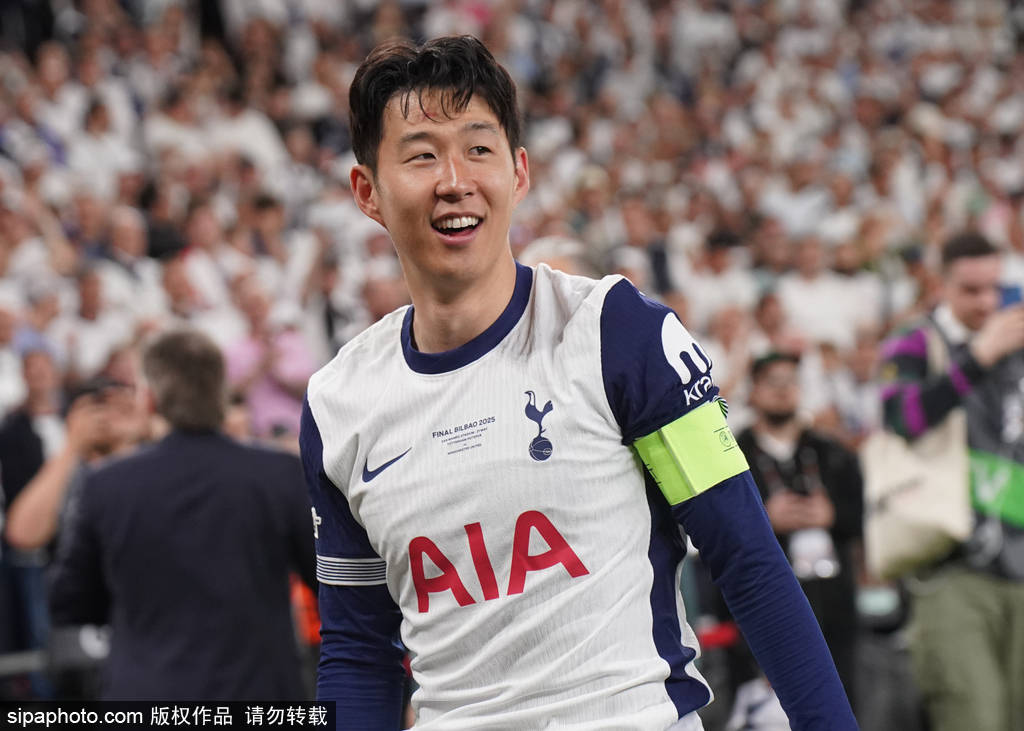 儿子阳加入洛杉矶足球俱乐部 并完成了正式宣布 转让费为MEF创造了记录